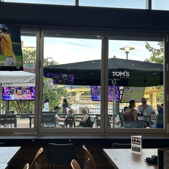 Tom's Watch Bar - Sports Bars Near Me - Pittsburgh, Pennsylvania