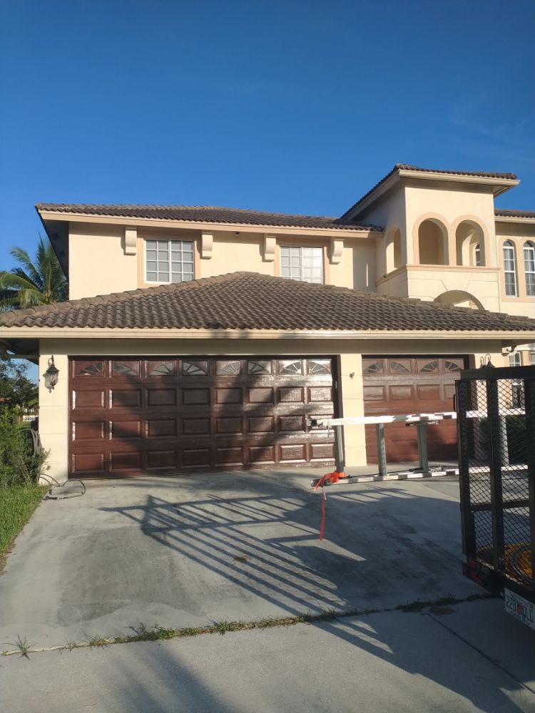 Slide of Elite Roof Cleaning