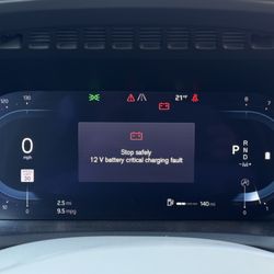 Volvo Cars Brooklyn - 12 V battery critical charging fault