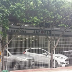 Mercadinho Japonês - Fachada do Local - Vista do Outro lado da avenida