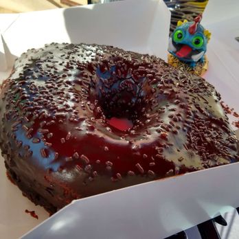 Taste of Universal - It's definitely a GIANT doughnut! - Amusement Parks Near Me - Universal City, California Taste of Universal - It's definitely a GIANT doughnut! - Amusement Parks Near Me - Universal City, California