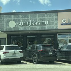 Sunglass Hut