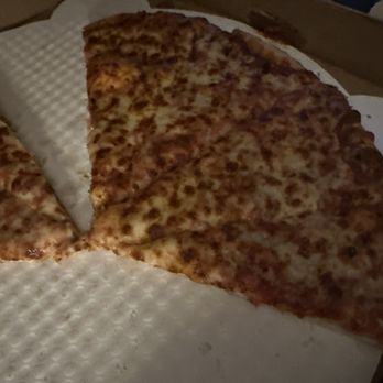 Pizza Lucé - Cheese pizza - Pizza Near Me - Duluth, Minnesota Pizza Lucé - Cheese pizza - Pizza Near Me - Duluth, Minnesota