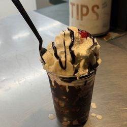 Pizzi Farm Market, Deli & Ice Cream Shoppe