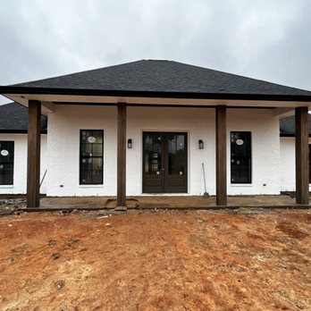 Mistretta’s Pro Painting - stained columns - Painters Near Me Mistretta’s Pro Painting - stained columns - Painters Near Me