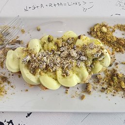 pistachio croiffle. pistachio croiffle.