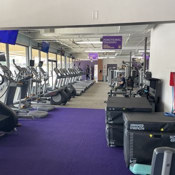 Anytime Fitness - Gyms Near Me - Milwaukee, Wisconsin Anytime Fitness - Gyms Near Me - Milwaukee, Wisconsin