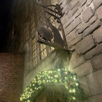 Leaky Cauldron™ - Leaky cauldron sign - British Near Me - Orlando, Florida Leaky Cauldron™ - Leaky cauldron sign - British Near Me - Orlando, Florida