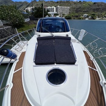 Kailani Yacht Charters - Top deck - Boat Charters Near Me - Honolulu , Hawaii