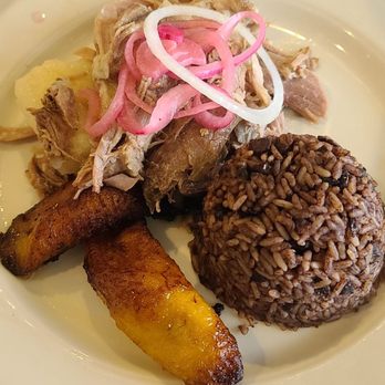 Coco Palm Restaurant - Cuban Near Me - Pomona, California