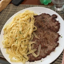 Di Fernando Trattoria - Paillard com fettuccine.