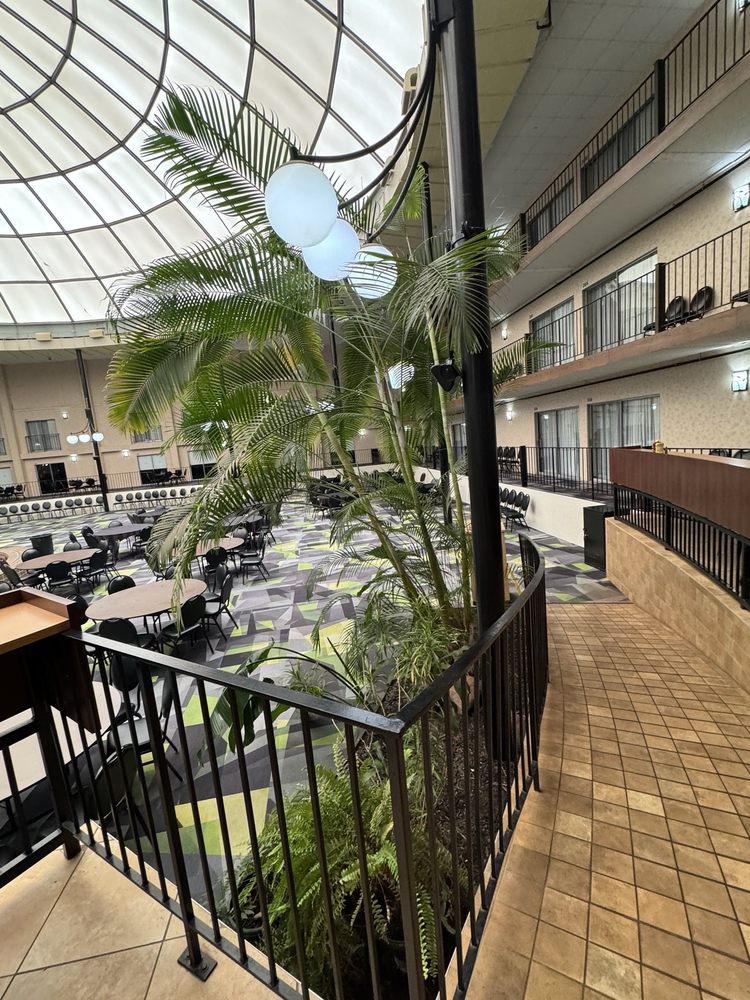 Holiday Inn Des Moines-Airport/Conf Center - wedding in Des Moines, IA