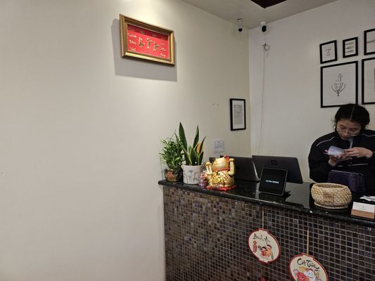 Bún Bò Huynh Dining by null