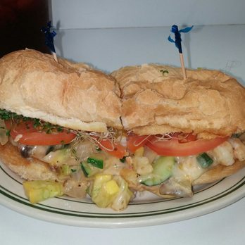 Louie's Cafe - Seafood Louie Poboy - Breakfast & Brunch Near Me - Baton Rouge, Louisiana
