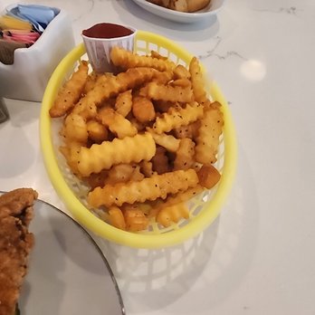 The Governor Modern Diner - Bowling alley fries - Breakfast & Brunch Near Me - Milford, Ohio The Governor Modern Diner - Bowling alley fries - Breakfast & Brunch Near Me - Milford, Ohio