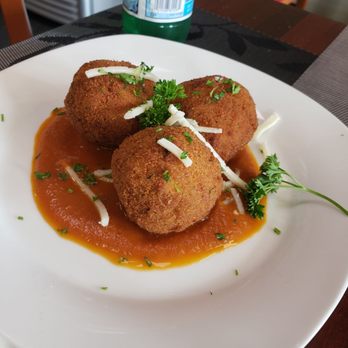 Vegan Tierra - Macaroni and cheese balls - Vegan Near Me - Cooper City, Florida