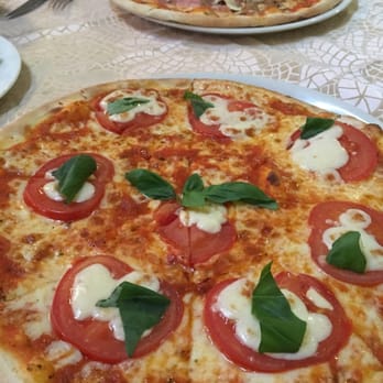 Da Vinci - 2 delicious pizzas at DaVinci. - Italian Near Me - Lisbon, 11