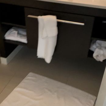 Residence Inn Livermore - Filthy room - Hotels Near Me - Livermore, California Residence Inn Livermore - Filthy room - Hotels Near Me - Livermore, California