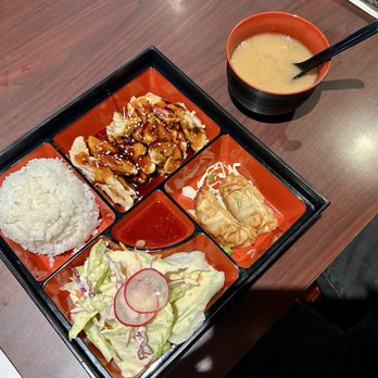 Wasabi Japanese Restaurant - Chicken teriyaki lunch box - Sushi Bars Near Me - Concord, California