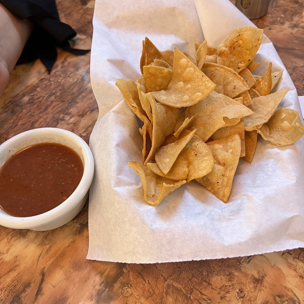 Del Barrio Cafe - Chips and salsa - Mexican Near Me - Midvale, Utah Del Barrio Cafe - Chips and salsa - Mexican Near Me - Midvale, Utah