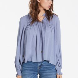 Market Earth - New smokey gray blouse has arrived