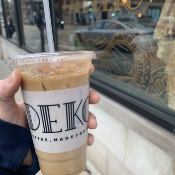 Cafe Deko - Maple cinnamon seasonal latte - Coffee & Tea Near Me - Chicago, Illinois