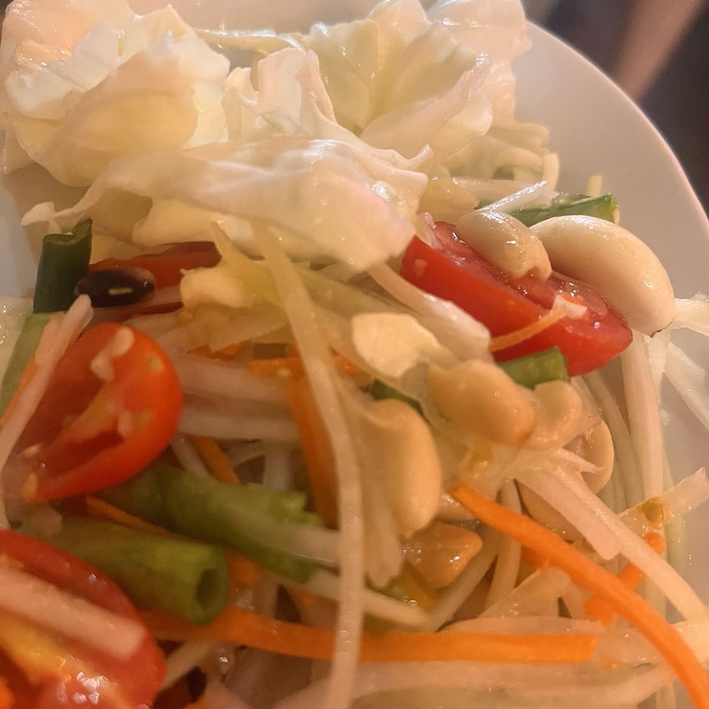 Lung Yai Thai Tapas - Som Tam (Papaya Salad) - Tapas/Small Plates Near Me - Miami, Florida