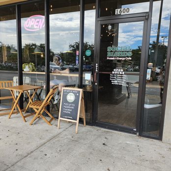 Social Blends - Outside - Coffee & Tea Near Me - Ocoee, Florida
