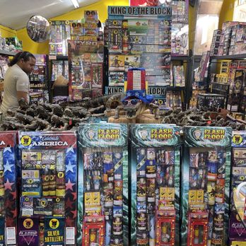 The Nut House - Lotsa fireworks - Farmers Market Near Me - Saint Augustine, Florida