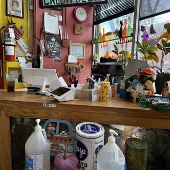 Pauline's - Cashier station - Diners Near Me - Chicago, Illinois