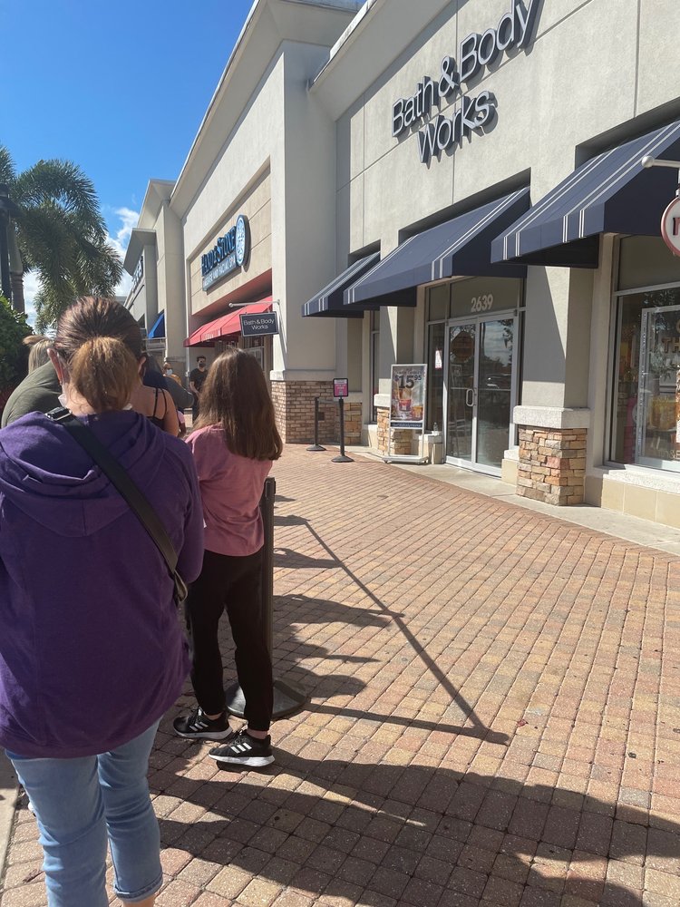 BATH & BODY WORKS - Updated June 2025 - 27 Photos & 15 Reviews - 2639 W ...