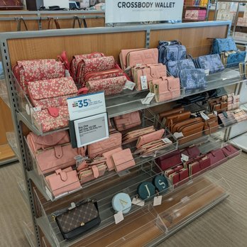 Kohl's - Crossbody wallets - Department Stores Near Me - MAPLEWOOD, Minnesota