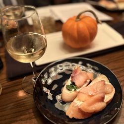 Cousino's - Smoked salmon crostini