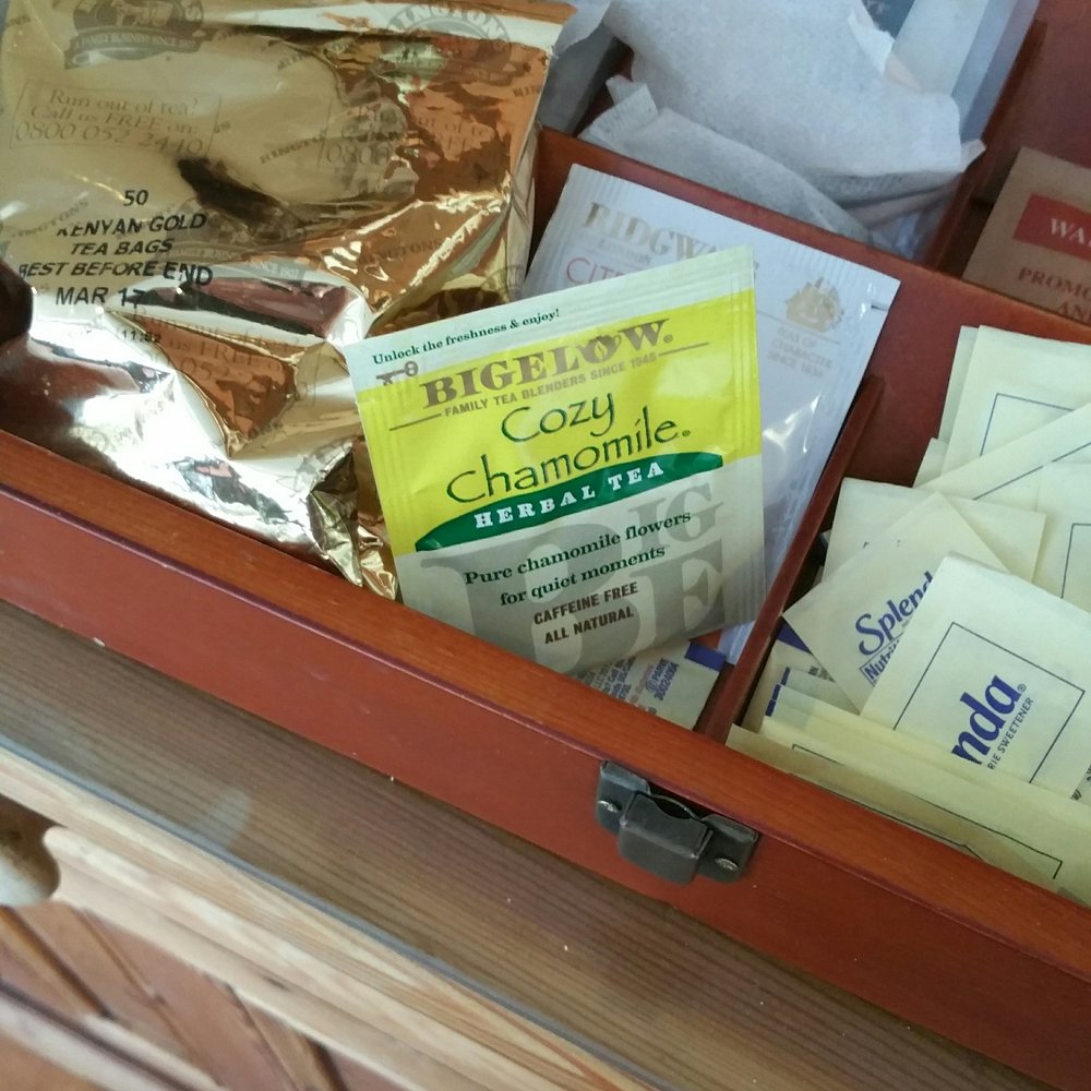 Blue Harbor House - A little bit of home found in the tea selection box! :) Bigelow Tea, Ffld, CT! - Bed & Breakfast Near Me - Camden, Maine Blue Harbor House - A little bit of home found in the tea selection box! :) Bigelow Tea, Ffld, CT! - Bed & Breakfast Near Me - Camden, Maine