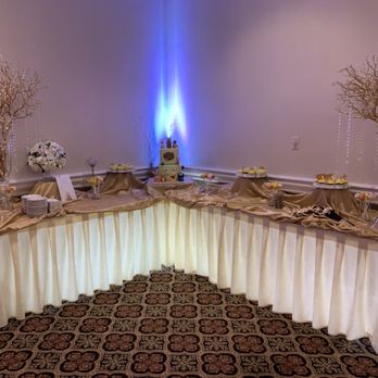 Manzo's Banquets - Dessert table! - Venues & Event Spaces Near Me - Des Plaines, Illinois
