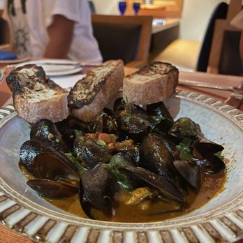 Ostra - New American Near Me - San Antonio, Texas