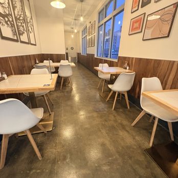 Bushfire Kitchen - Inside - American Near Me - Brea, California