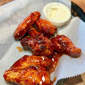 Round Table Pizza - Mango habanero wings - Pizza Near Me - Fontana, California Round Table Pizza - Mango habanero wings - Pizza Near Me - Fontana, California