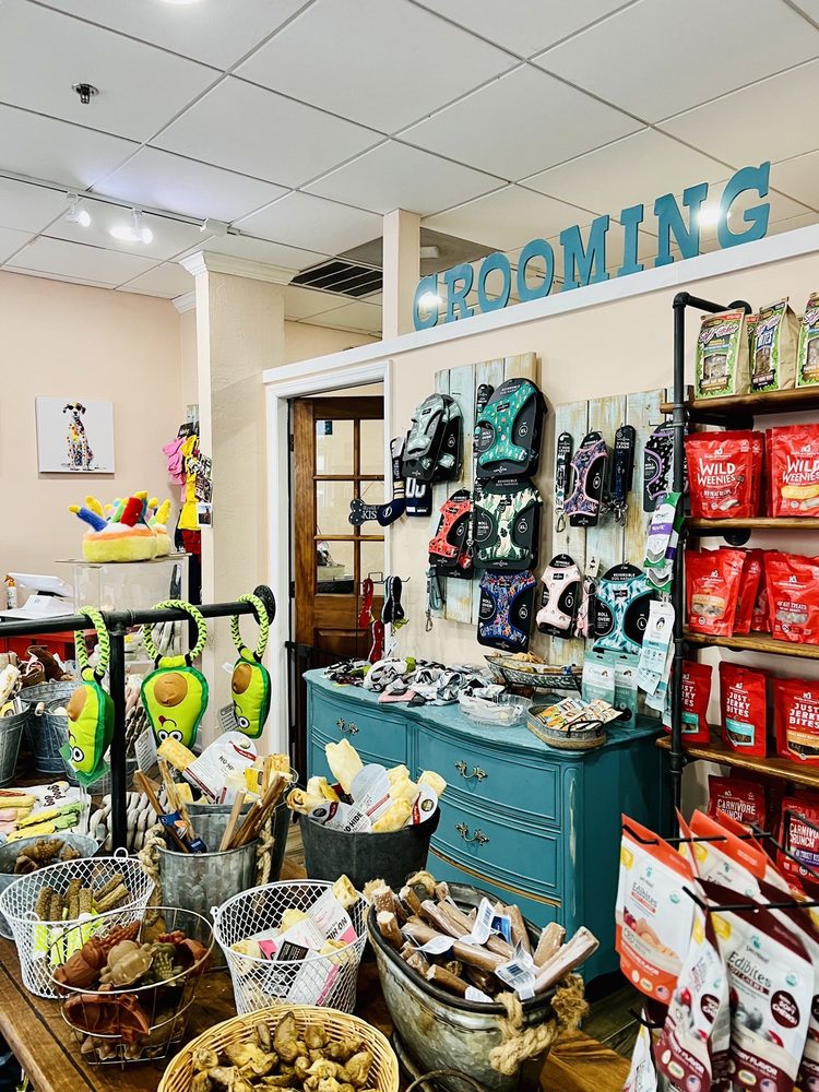 Pawtology Grooming & Pet Market Image