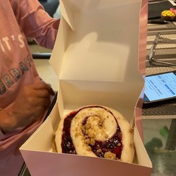 Berry crumble cookie