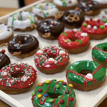 Donuts & Yogurt - Merry Christmas, 2022! - Ice Cream & Frozen Yogurt Near Me - Tracy, California
