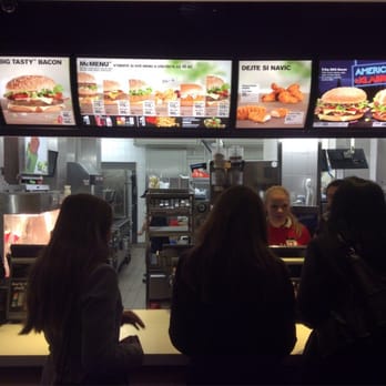 McDonald's - Burgers Near Me - Praha-2, Puerto Rico McDonald's - Burgers Near Me - Praha-2, Puerto Rico