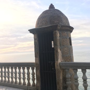 Paseo Santa Bárbara - Parks Near Me - Cádiz, California