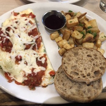 Egg Harbor Café - Egg white omelet with English muffin and potatoes - Breakfast & Brunch Near Me - Sandy Springs, Georgia Egg Harbor Café - Egg white omelet with English muffin and potatoes - Breakfast & Brunch Near Me - Sandy Springs, Georgia