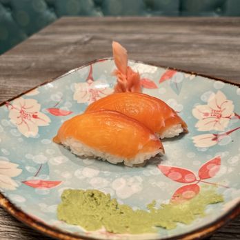 Deejai  Noodle Bar - Salmon Nigiri - Thai Near Me - Charlotte, North Carolina
