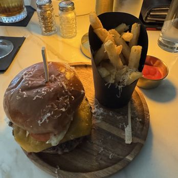 Sticks N Stones - Sticks and Stones Burger - Cocktail Bars Near Me - Hoover, Alabama