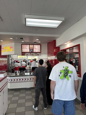 In-N-Out Burger by null