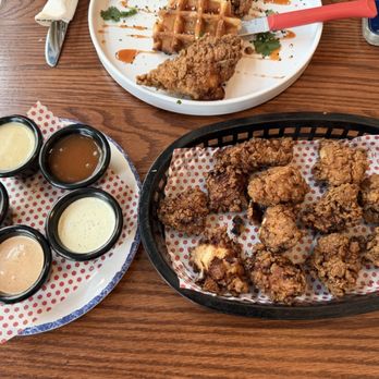 Shy Bird - SB Dunks with flight of 5 sauces - Diners Near Me - Boston, Massachusetts Shy Bird - SB Dunks with flight of 5 sauces - Diners Near Me - Boston, Massachusetts
