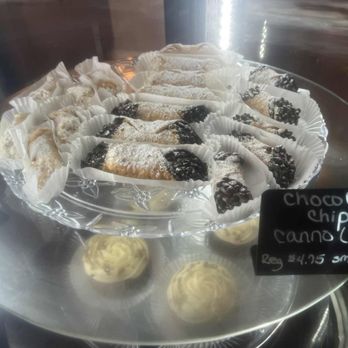 Bella Biscotteria - Cannoli - Bakeries Near Me - Eagle, Idaho Bella Biscotteria - Cannoli - Bakeries Near Me - Eagle, Idaho