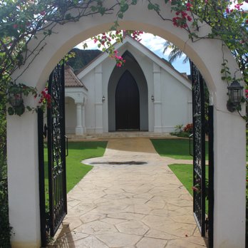 Waikiki Leia - Entrance - Wedding Chapels Near Me - Honolulu, Hawaii Waikiki Leia - Entrance - Wedding Chapels Near Me - Honolulu, Hawaii